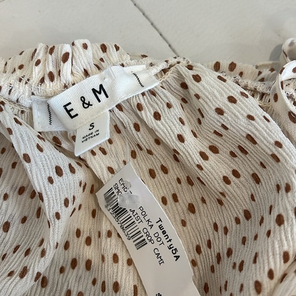 Brown/Ivory Flirty Polka dot top with adjustable spaghetti straps - Picture 4 of 4